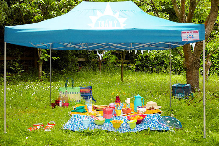 Nhà bạt 3mx4,5m màu xanh dương sử dụng khi đi cắm trại, picnic ngoài trời, không chói quá và cũng không tối quá