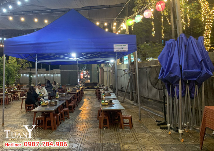 Nhà bạt 4mx4m MK4 phục vụ quán ăn trên phố Chùa Láng