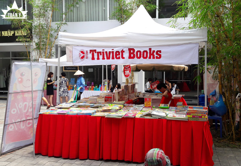 Quầy sách Triviet Books