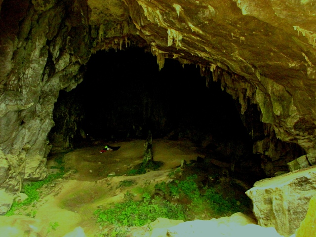Cửa hang chuột, một trong những địa điểm quay phim King Kong tại Quảng Bình.