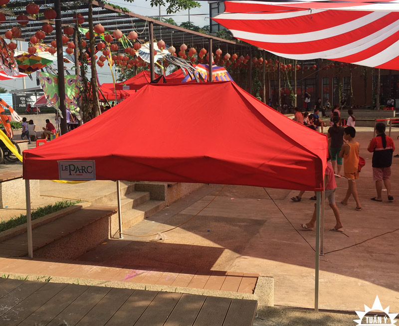 Nhà bạt 2mx3m do Tuấn Ý sản xuất phục vụ du khách tại Lễ hội Diều 2018