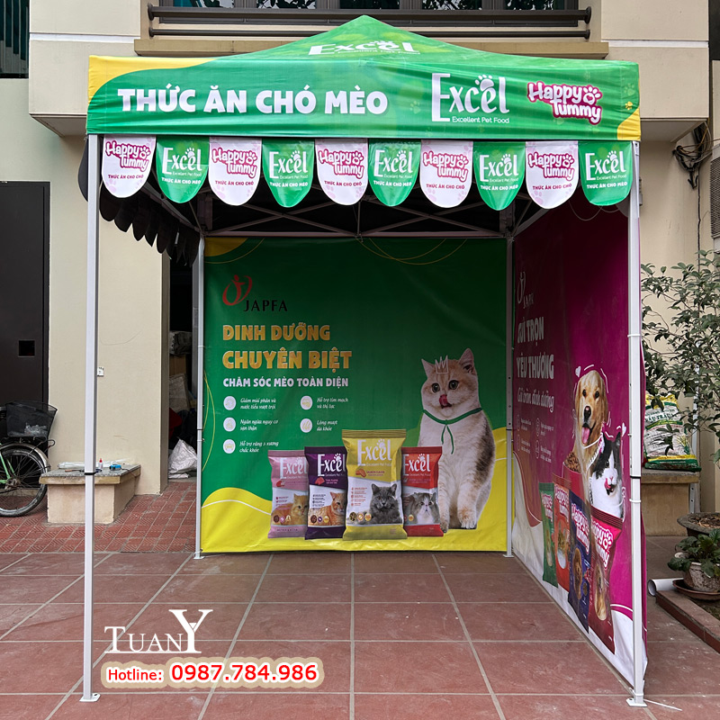 Dùng nhà bạt vừa giới thiệu quảng cáo, vừa bán sản phẩm